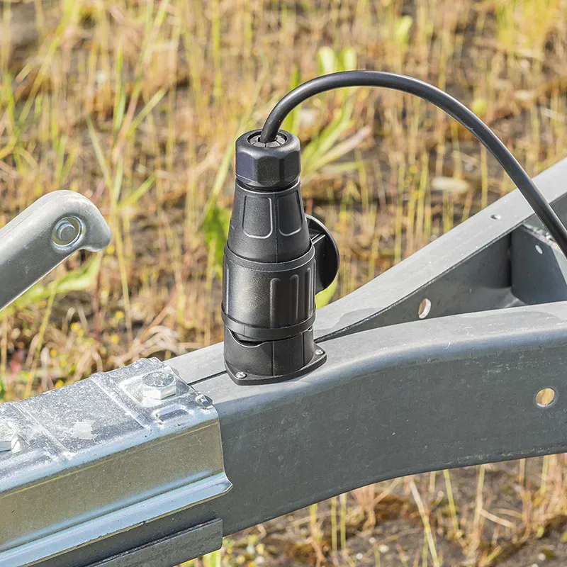 Pluggholder plast til 13-polet plugg